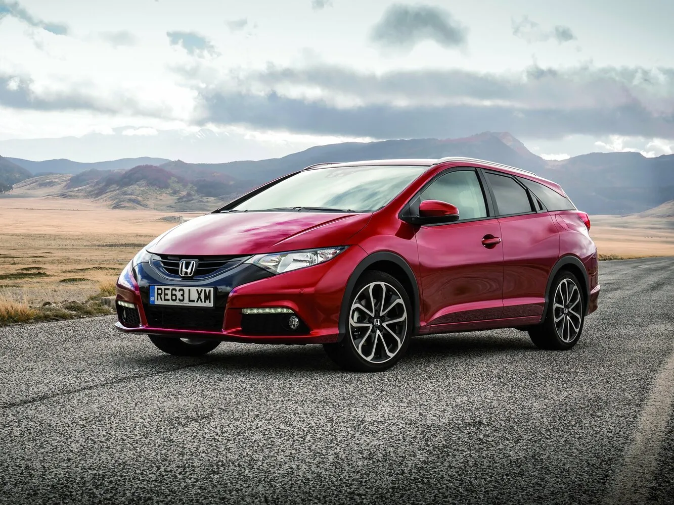 Фото автомобиля Honda Civic IX для подбора размеров колес, шин и дисков