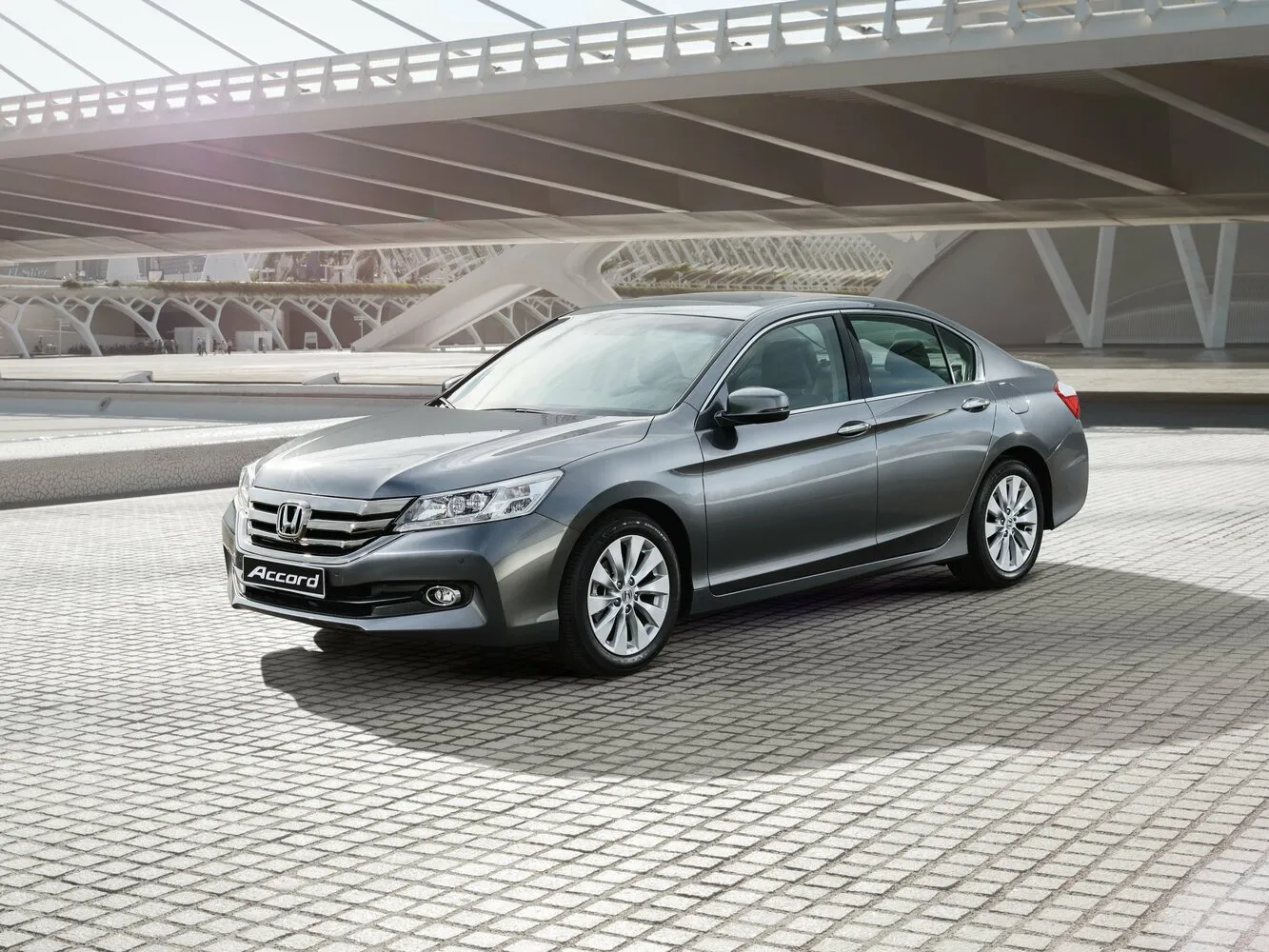 Фото автомобиля Honda Accord IX Рестайлинг (CIS) для подбора размеров колес, шин и дисков