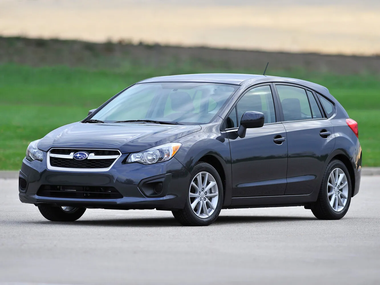 Фото автомобиля Subaru Impreza IV для подбора размеров колес, шин и дисков