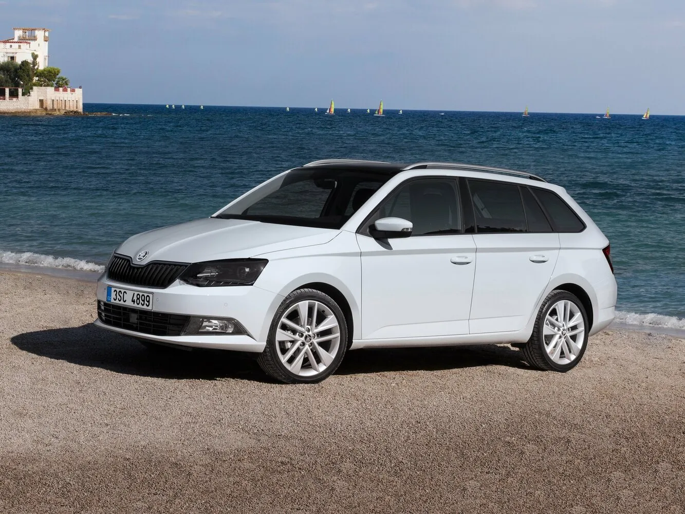 Фото автомобиля Skoda Fabia III 1.2 MT (110 Л.с.) — заводские размеры шин, ширина дисков, вылет ET и давление в колесах