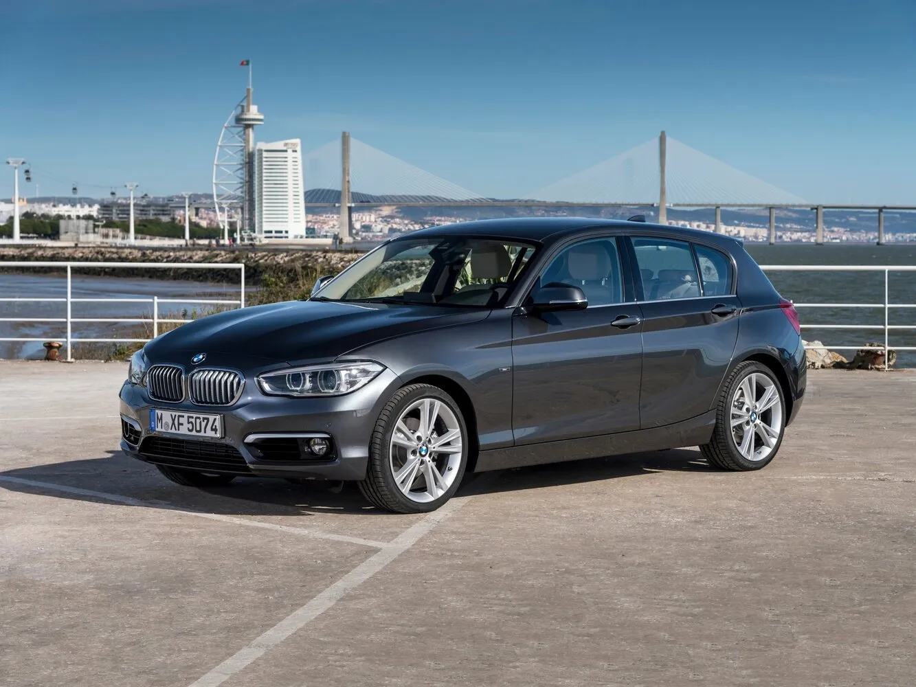 Фото автомобиля BMW 1 серии II (F20/F21) Рестайлинг для подбора размеров колес, шин и дисков