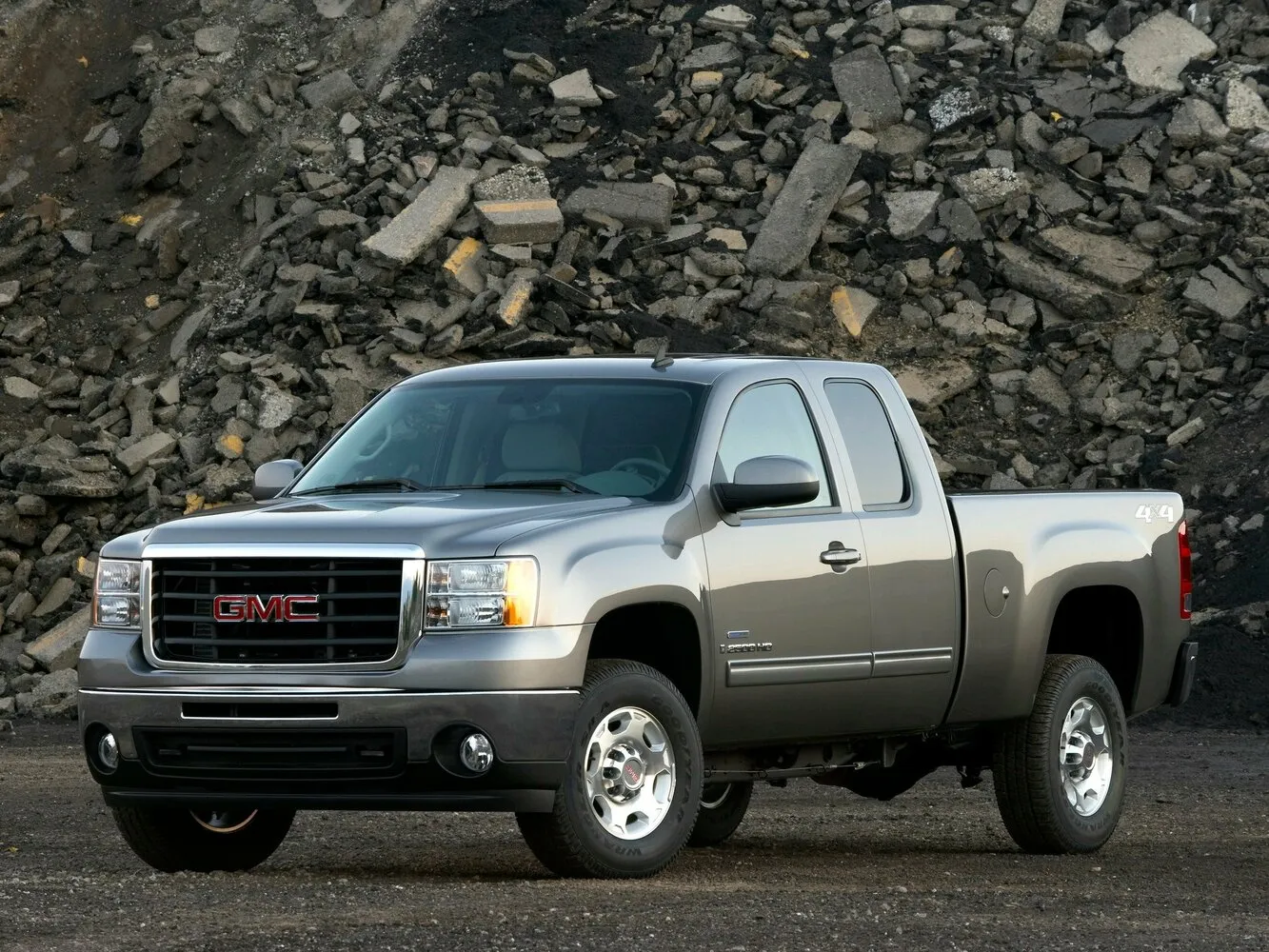 Фото автомобиля GMC Sierra II (GMT900) для подбора размеров колес, шин и дисков