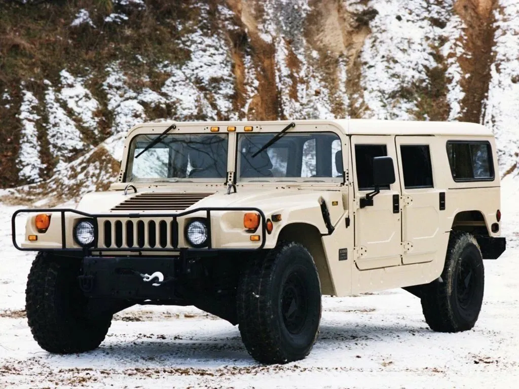 Фото автомобиля Hummer H1 Базовое поколение для подбора размеров колес, шин и дисков