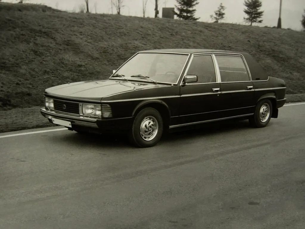 Фото автомобиля Tatra T613 Базовое поколение для подбора размеров колес, шин и дисков