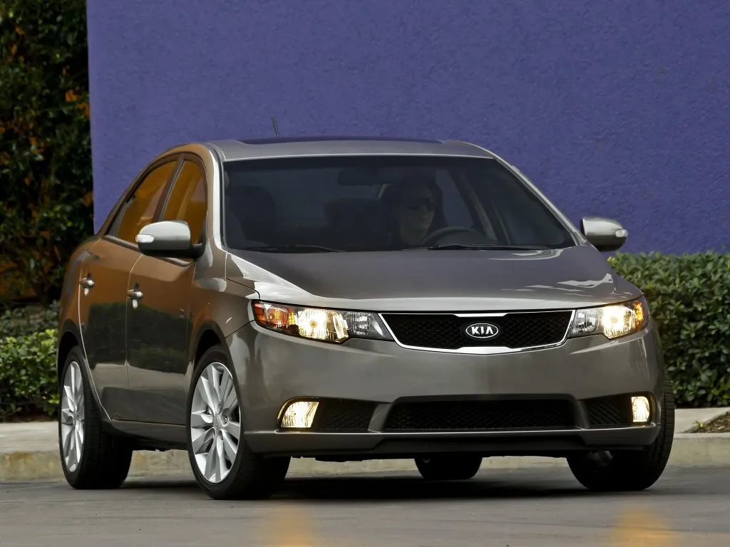 Фото автомобиля Kia Forte II для подбора размеров колес, шин и дисков