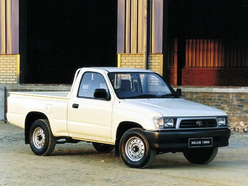 Фото автомобиля Toyota Hilux VI 2.0 AT (110 Л.с.) — параметры разболтовки, сверловка дисков, DIA и крепеж