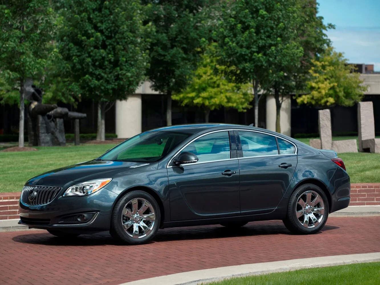 Фото автомобиля Buick Regal V Рестайлинг для подбора размеров колес, шин и дисков
