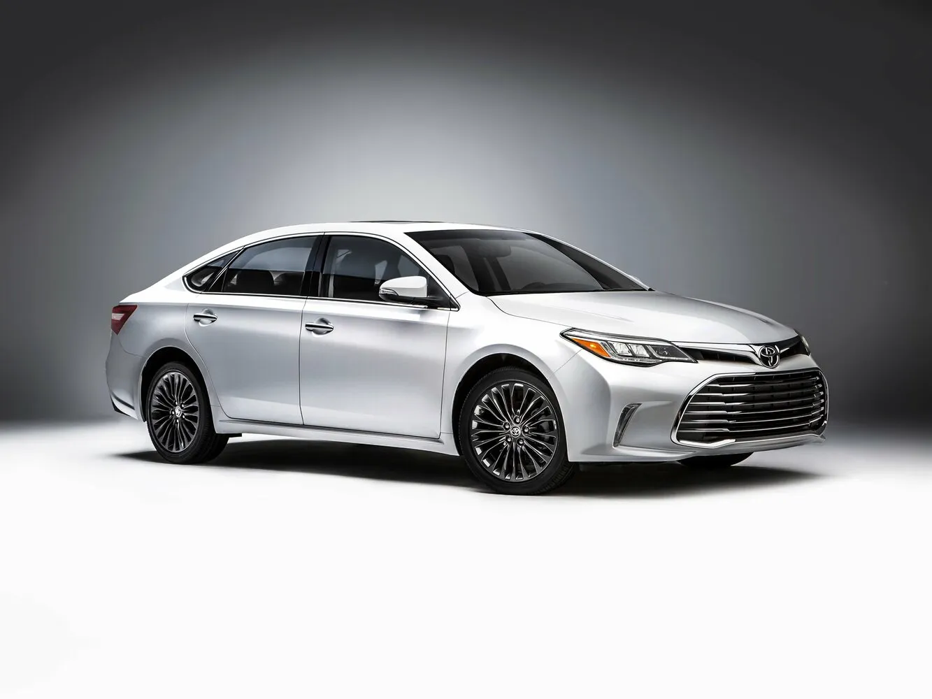 Фото автомобиля Toyota Avalon IV Рестайлинг для подбора размеров колес, шин и дисков