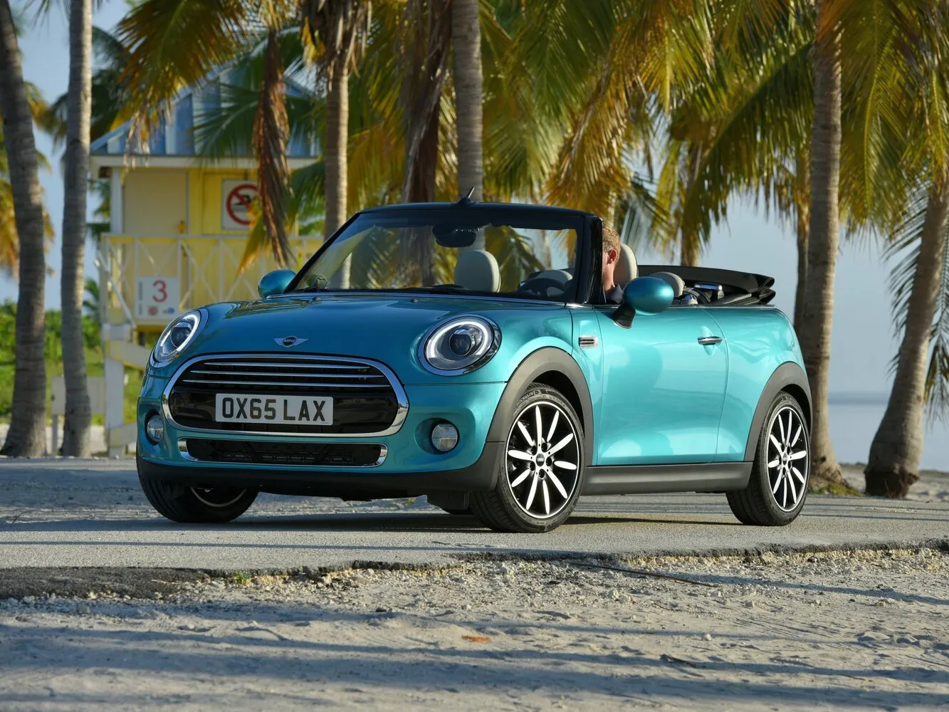 Фото автомобиля Mini Cabrio III для подбора размеров колес, шин и дисков