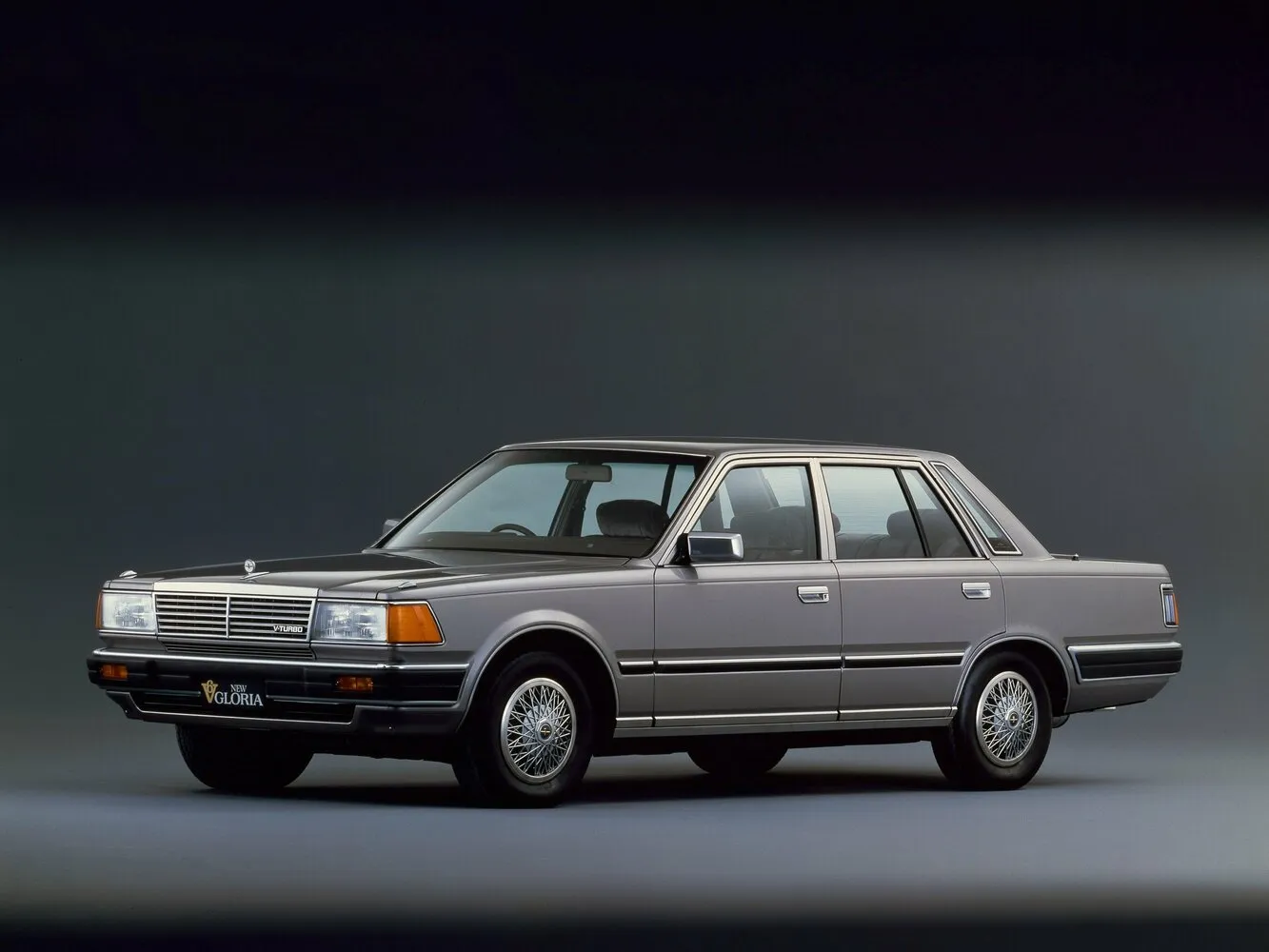 Фото автомобиля Nissan Gloria VII (Y30) для подбора размеров колес, шин и дисков