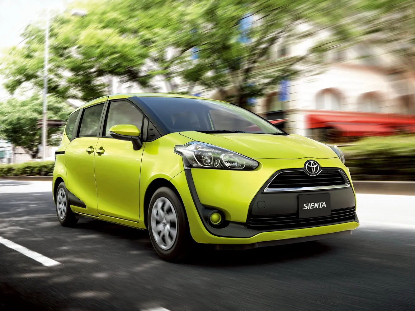 Фото автомобиля Toyota Sienta II для подбора размеров колес, шин и дисков
