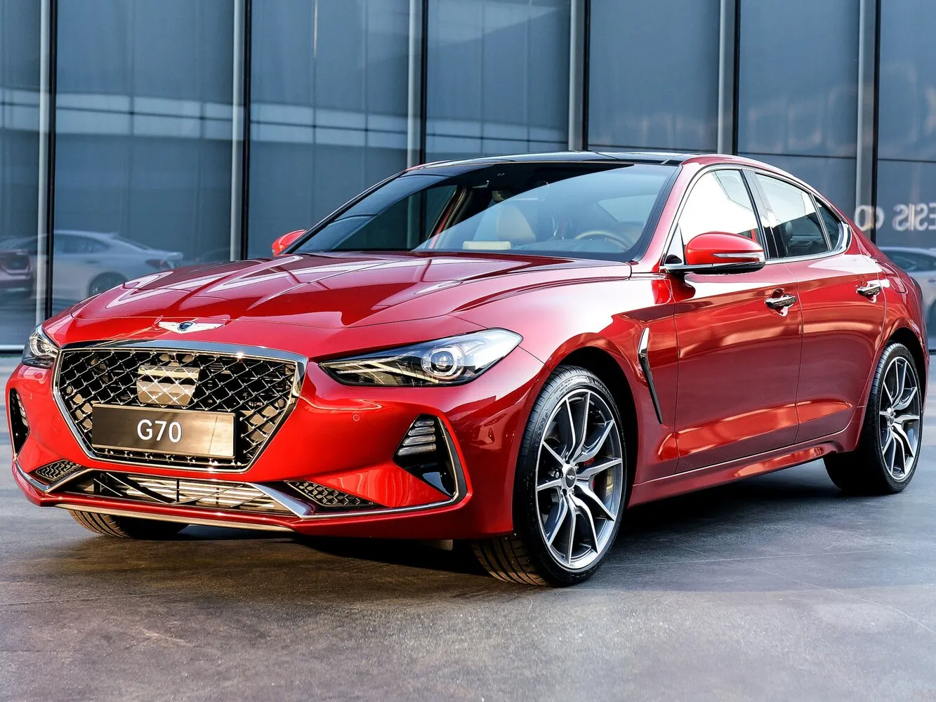 Фото автомобиля Genesis G70 I для подбора размеров колес, шин и дисков