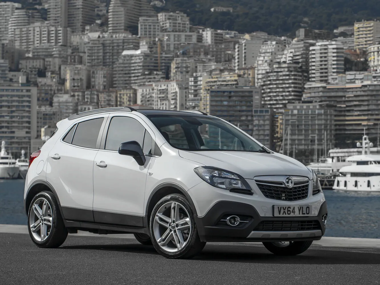 Фото автомобиля Vauxhall Mokka I для подбора размеров колес, шин и дисков