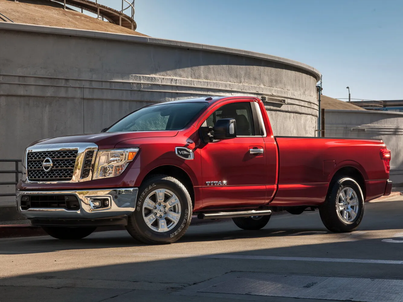 Фото автомобиля Nissan Titan II для подбора размеров колес, шин и дисков