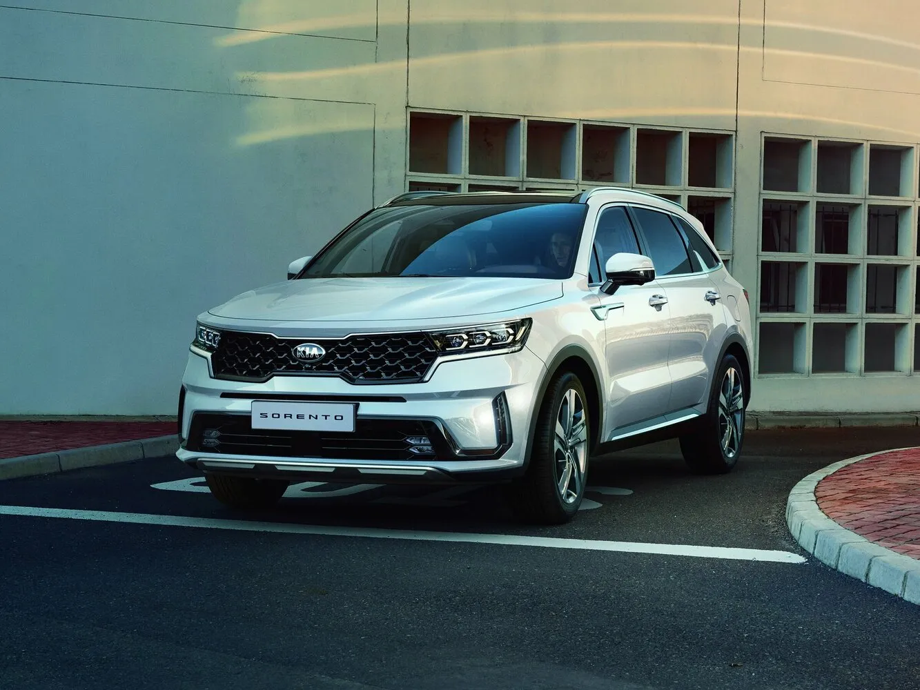 Фото автомобиля Kia Sorento IV для подбора размеров колес, шин и дисков