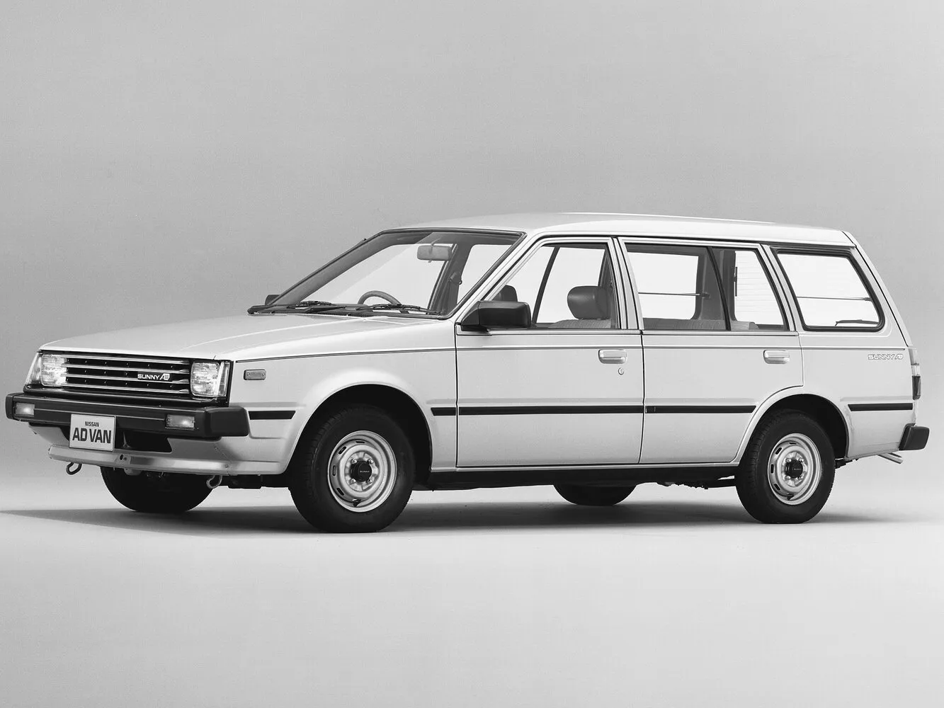 Фото автомобиля Nissan AD VB11 для подбора размеров колес, шин и дисков