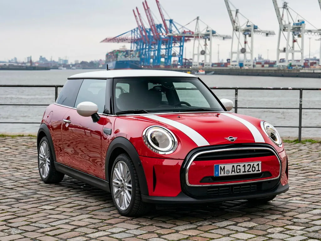 Фото автомобиля Mini Hatch III (F55/F56) Рестайлинг 2 для подбора размеров колес, шин и дисков