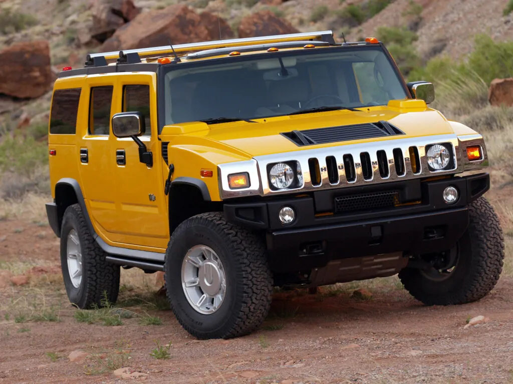 Фото автомобиля Hummer H2 I (2002–2007) 6.0 AT (325 л.с.) 4WD внедорожник / кроссовер — параметры разболтовки, сверловка дисков, DIA и крепеж