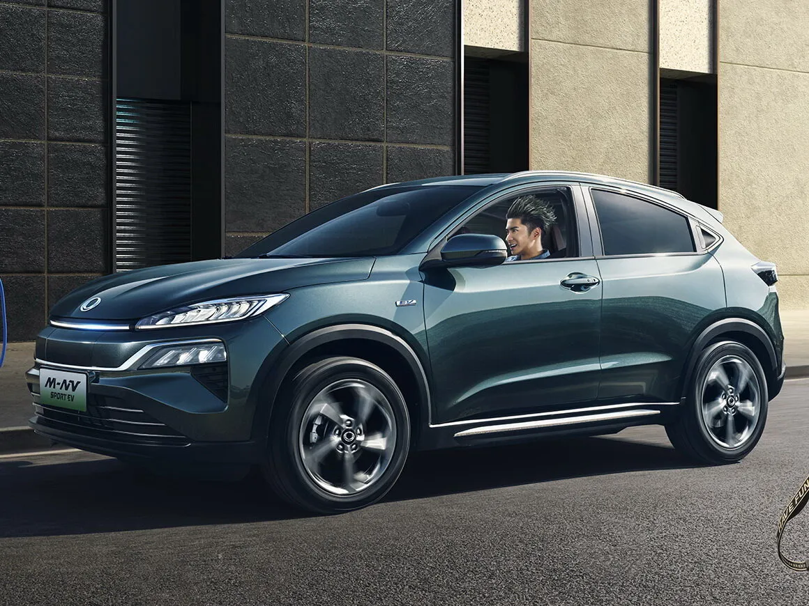 Фото автомобиля Ciimo (Dongfeng-Honda) M-NV I для подбора размеров колес, шин и дисков
