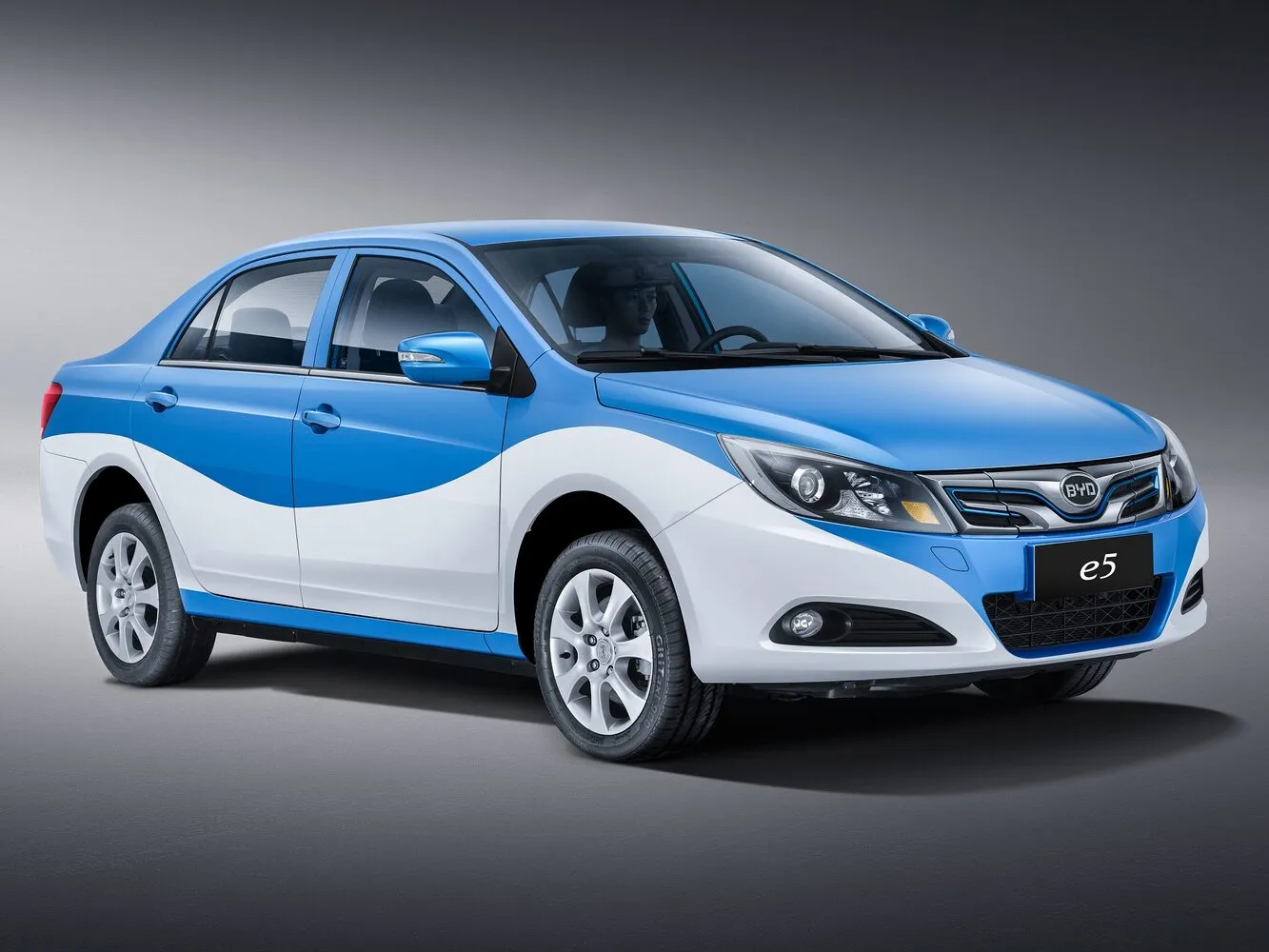 Фото автомобиля BYD E5 Базовое поколение для подбора размеров колес, шин и дисков