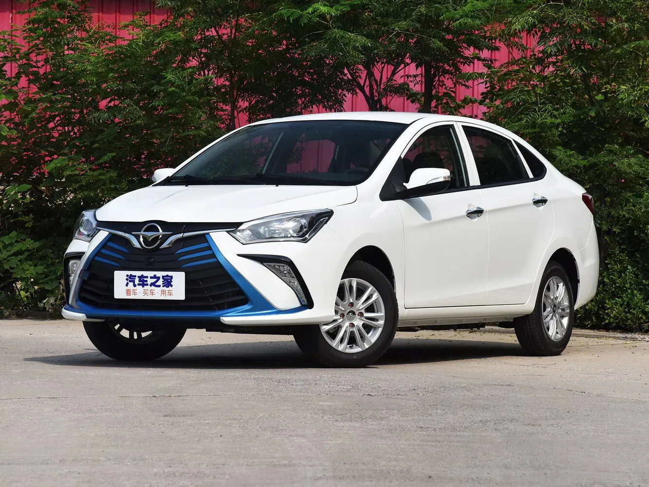 Фото автомобиля Haima E3 I Рестайлинг для подбора размеров колес, шин и дисков