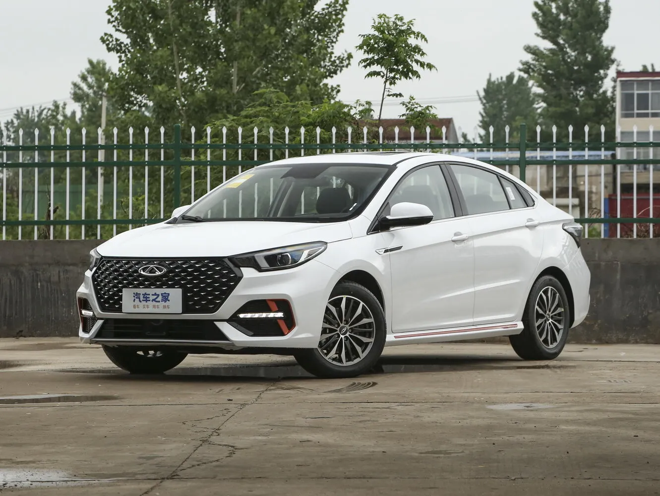 Фото автомобиля Chery Arrizo 5 Plus Базовое поколение для подбора размеров колес, шин и дисков