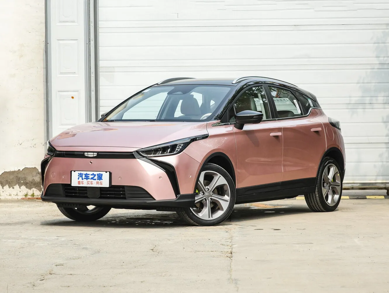 Фото автомобиля Geely Geometry M6 Базовое поколение для подбора размеров колес, шин и дисков