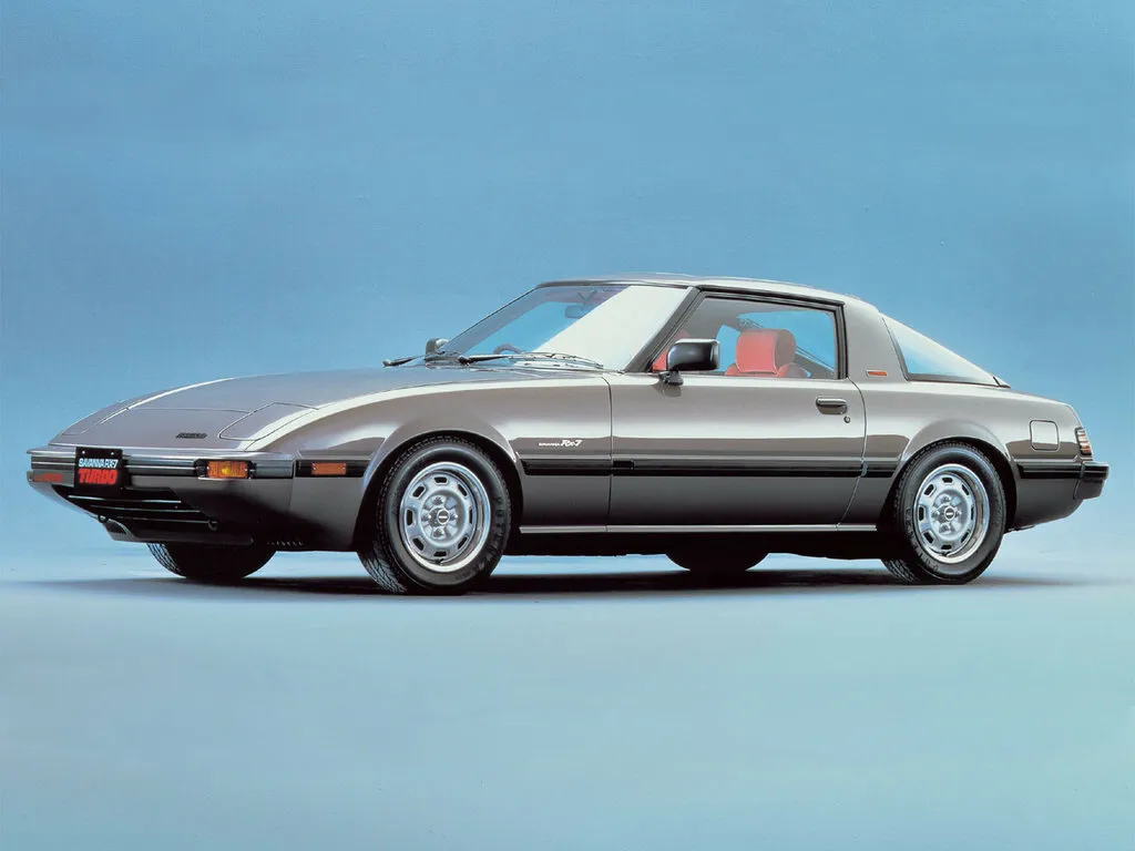 Фото автомобиля Mazda Savanna RX-7 I (SA) Рестайлинг для подбора размеров колес, шин и дисков