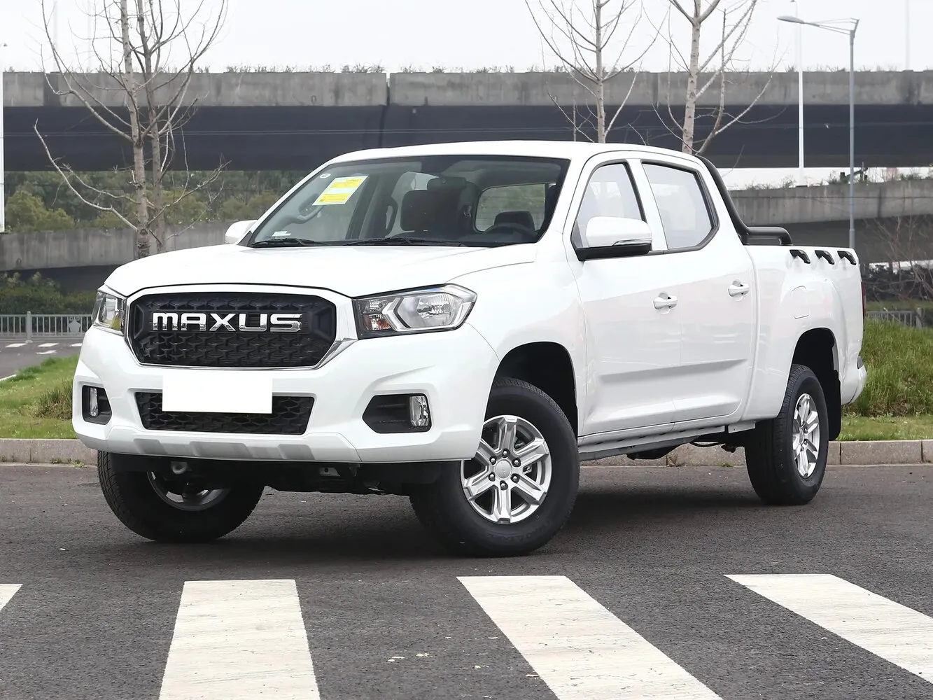 Фото автомобиля Maxus T70 I для подбора размеров колес, шин и дисков
