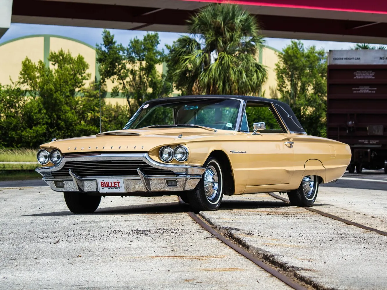Ford Thunderbird IV