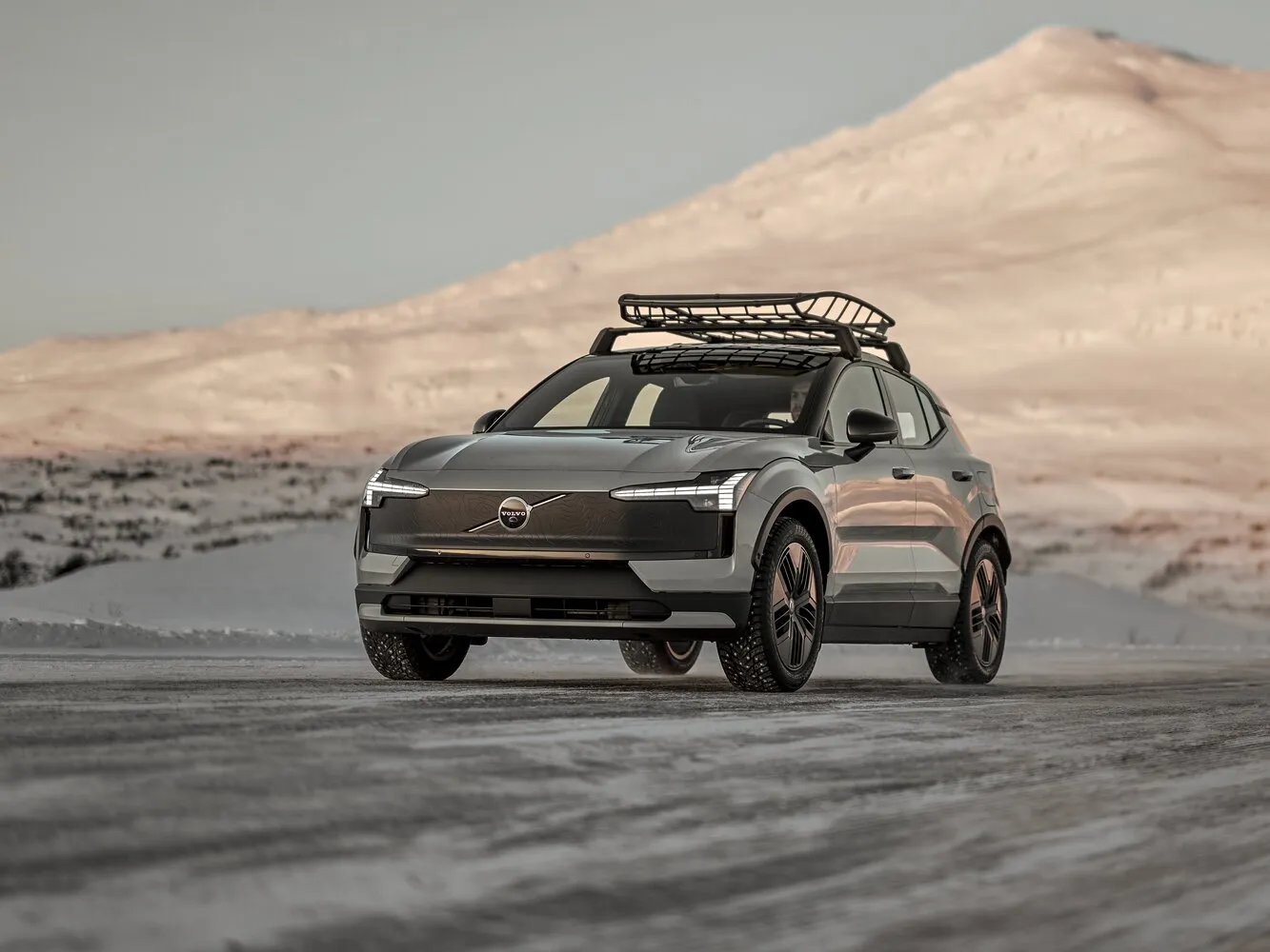 Volvo EX30 Cross Country Базовая модификация