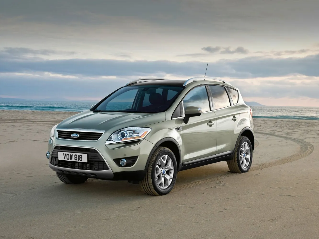 Фото автомобиля Ford Kuga I для подбора размеров колес, шин и дисков
