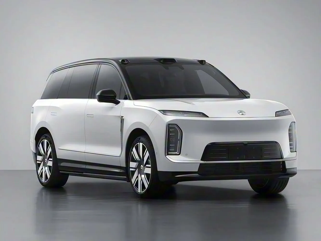 Фото автомобиля Nio ES9 Базовое поколение для подбора размеров колес, шин и дисков
