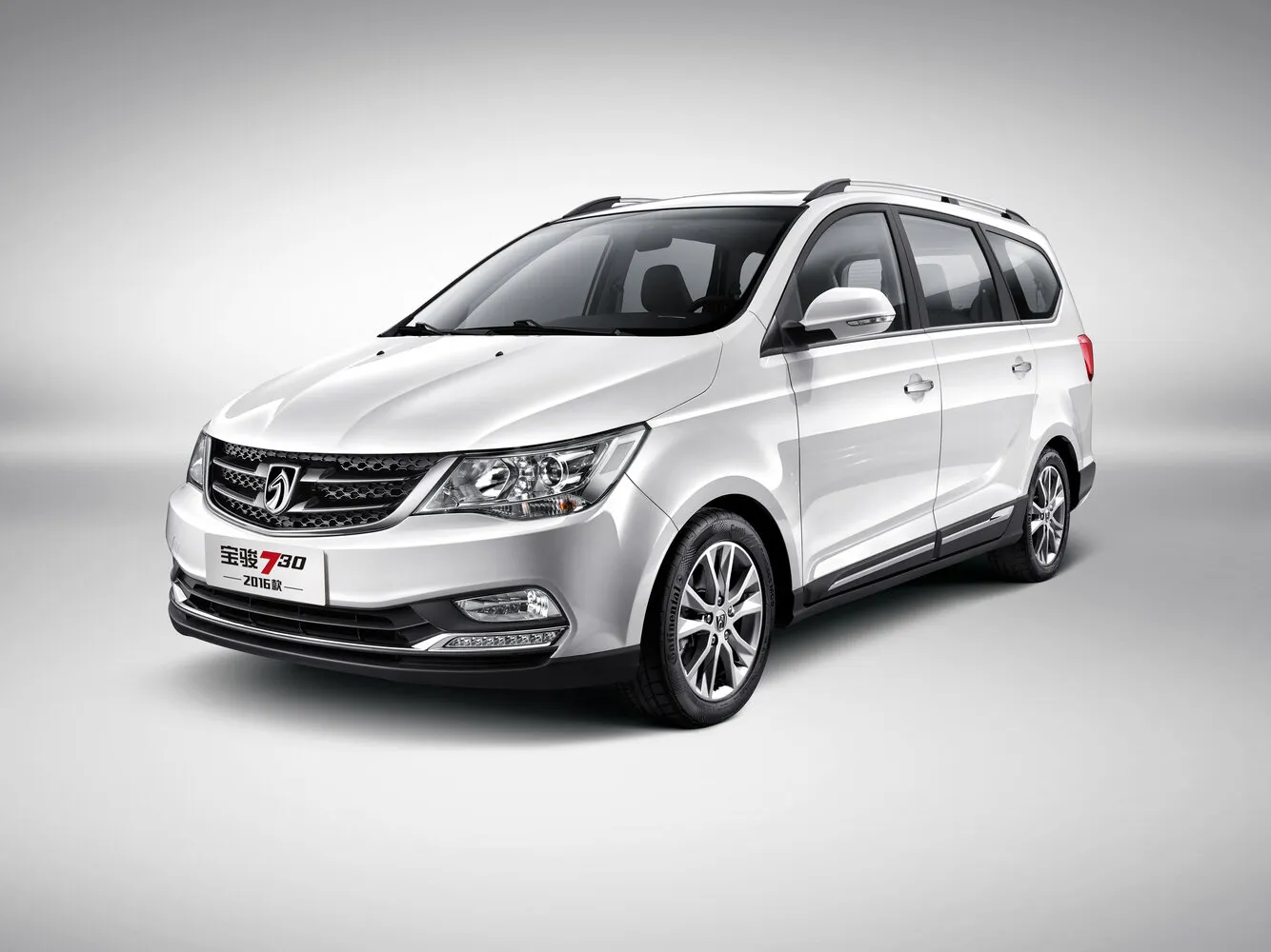 Фото автомобиля Baojun 730 I Рестайлинг для подбора размеров колес, шин и дисков