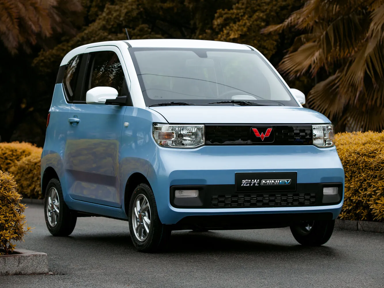 Фото автомобиля Wuling Mini EV I для подбора размеров колес, шин и дисков