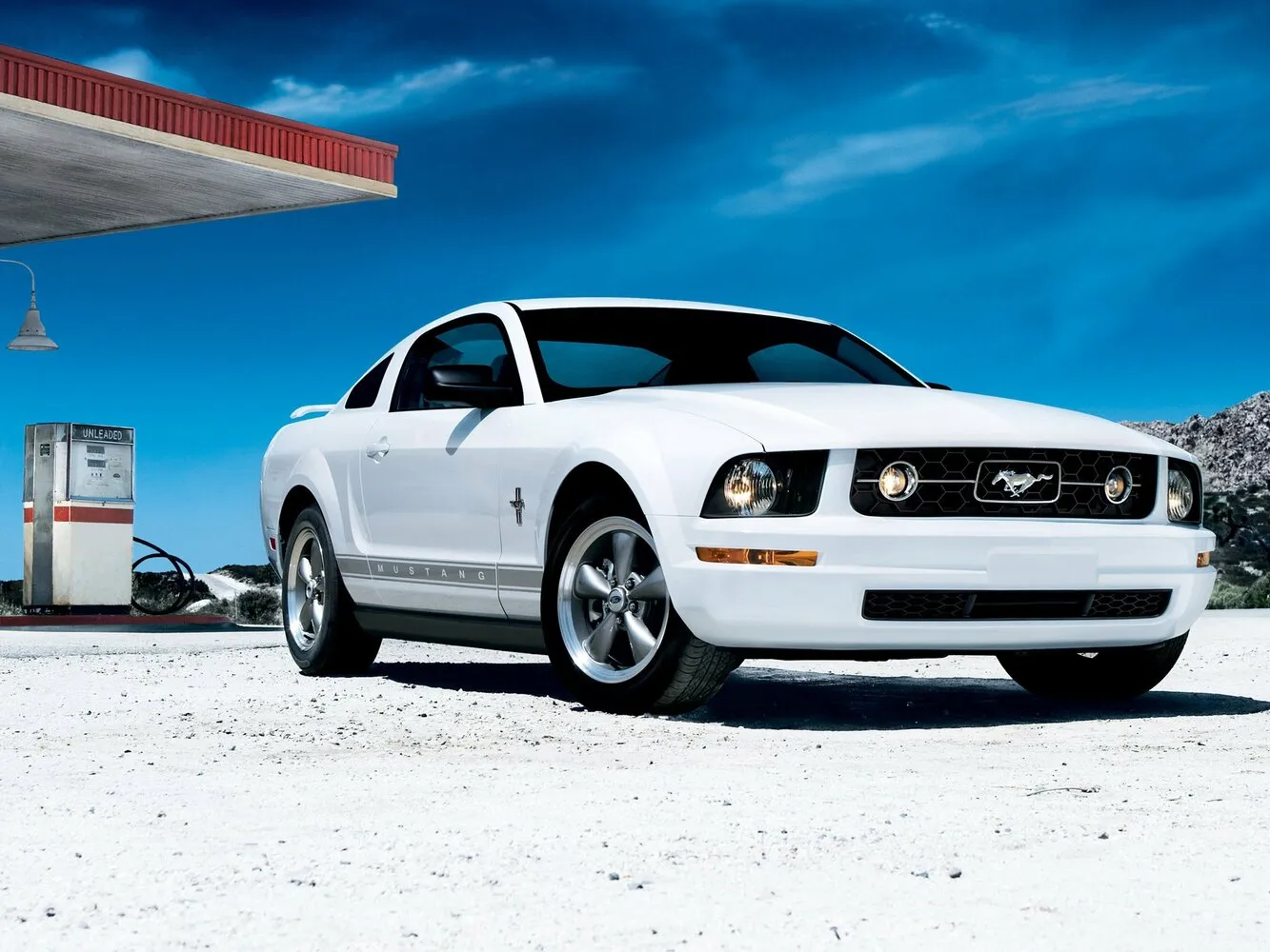Фото автомобиля Ford Mustang V для подбора размеров колес, шин и дисков