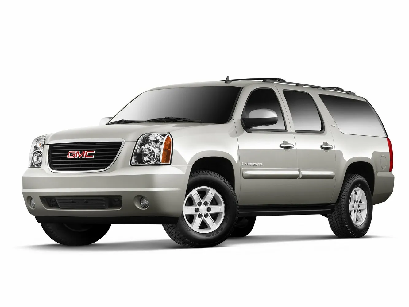 Фото автомобиля GMC Yukon III (GMT900) (2006–2014) XL 6.2 AT (403 Л.с.) внедорожник / кроссовер — параметры разболтовки, сверловка дисков, DIA и крепеж