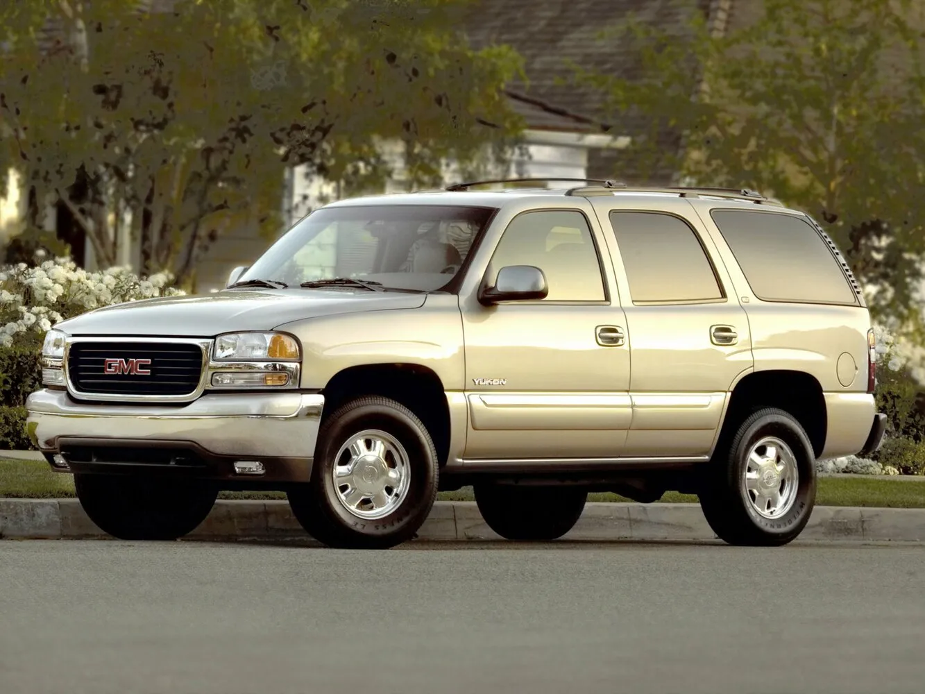 Фото автомобиля GMC Yukon II (GMT800) (1999–2006) 5.3 AT (288 Л.с.) внедорожник / кроссовер — параметры разболтовки, сверловка дисков, DIA и крепеж