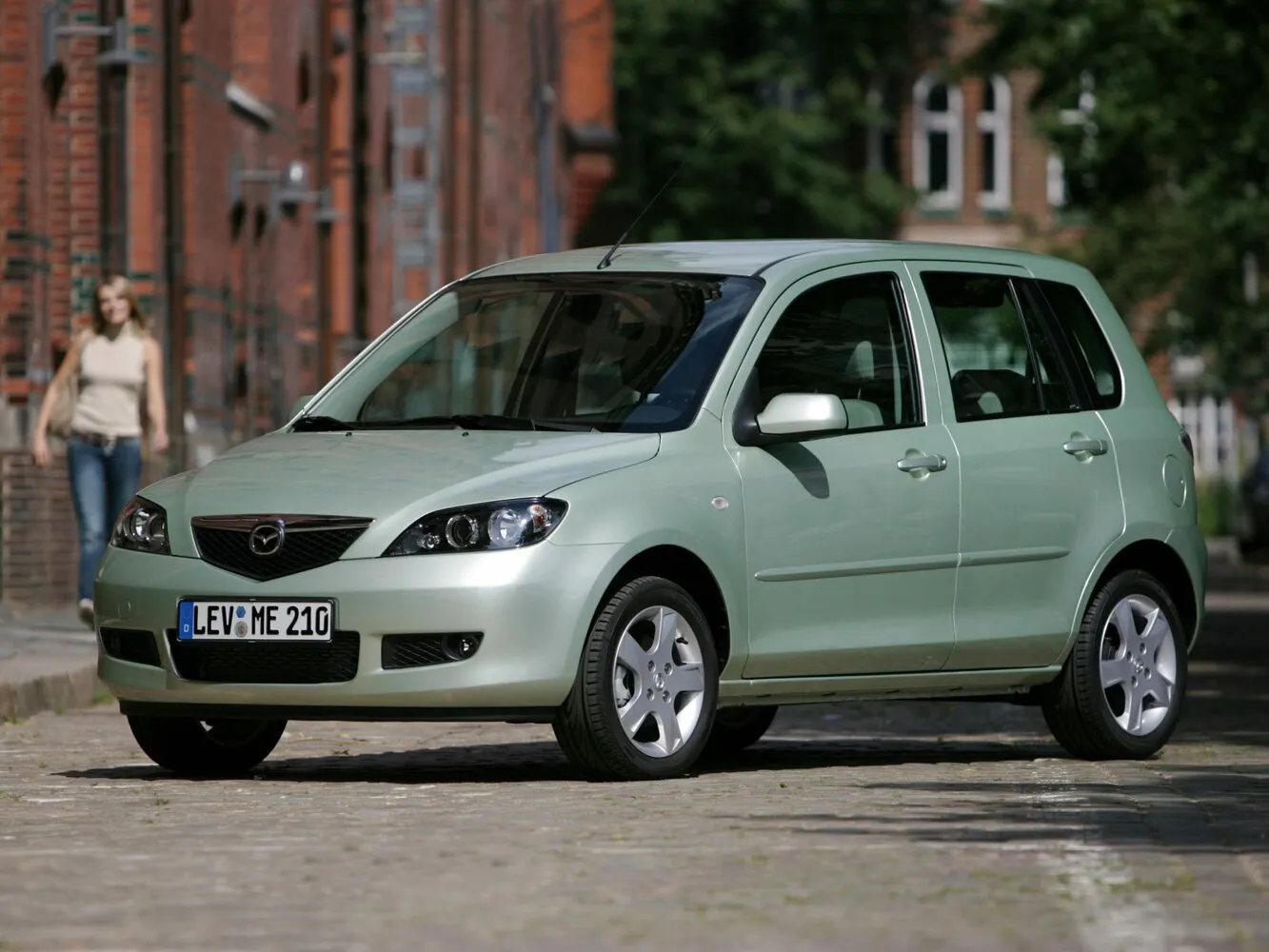 Mazda 2 I (DY) Рестайлинг