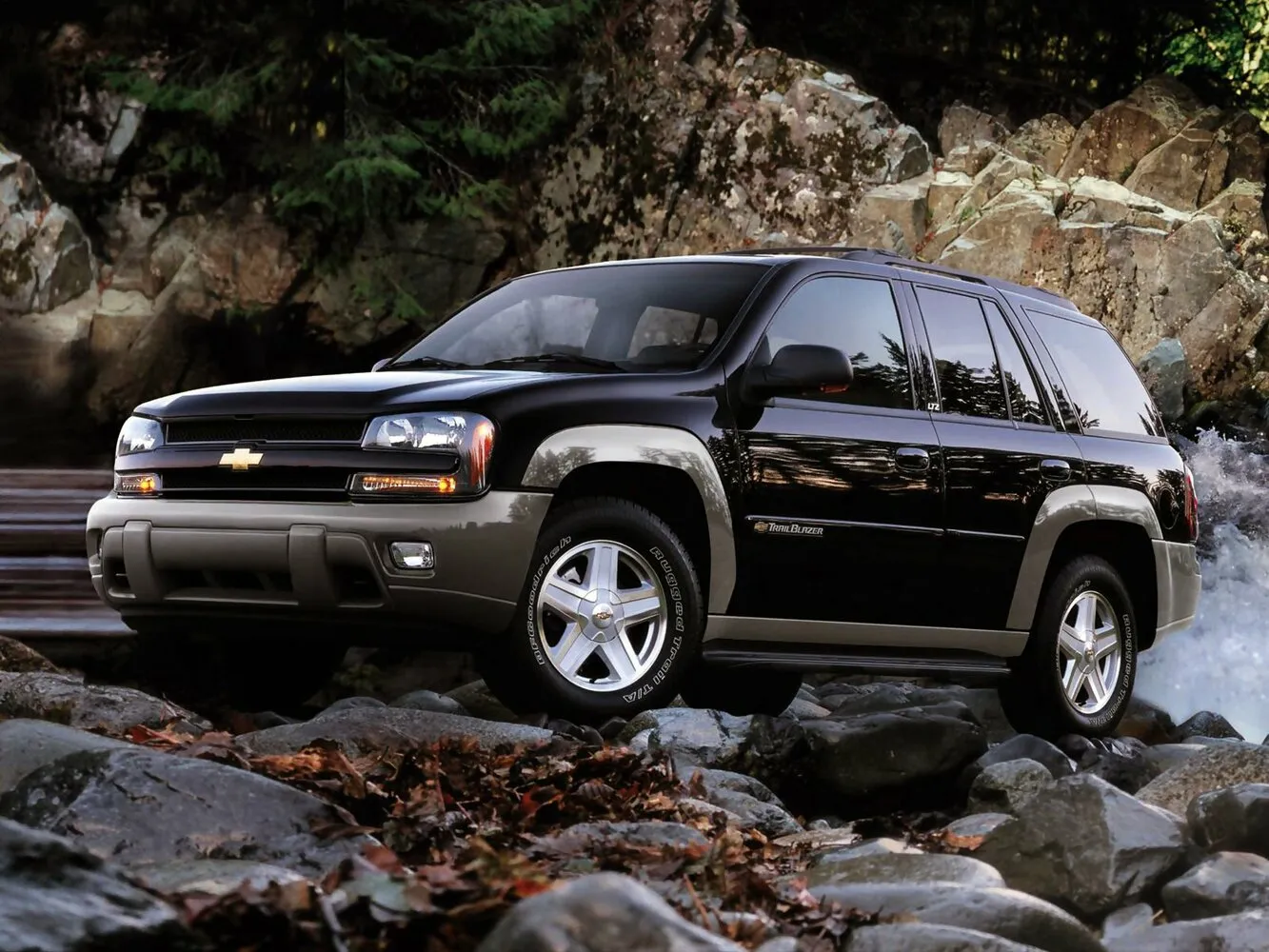 Фото автомобиля Chevrolet TrailBlazer I для подбора размеров колес, шин и дисков