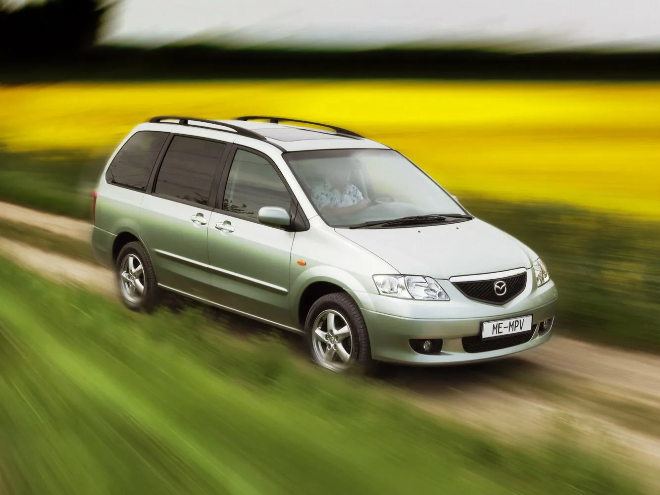 Фото автомобиля Mazda MPV II (LW) для подбора размеров колес, шин и дисков