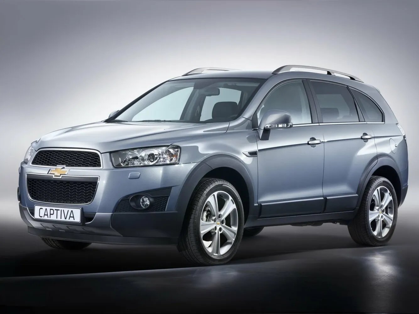 Фото автомобиля Chevrolet Captiva I Рестайлинг для подбора размеров колес, шин и дисков