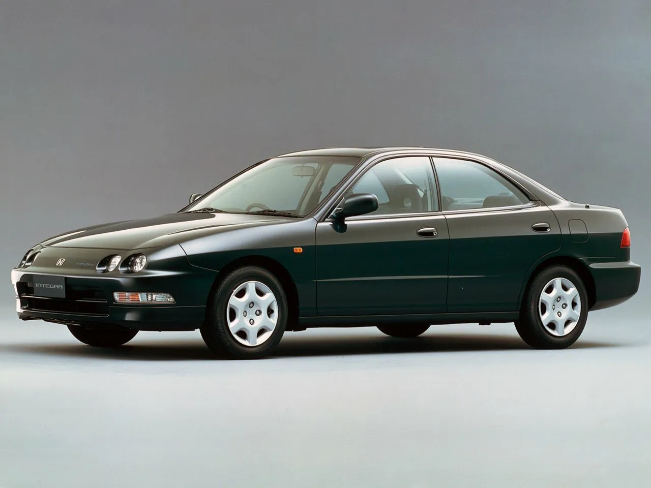 Фото автомобиля Honda Integra III для подбора размеров колес, шин и дисков