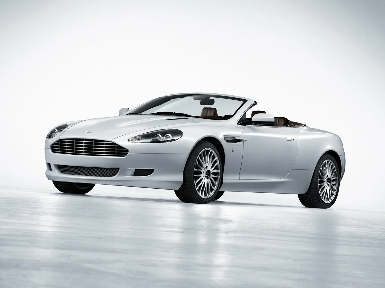 Aston Martin DB9 I Рестайлинг