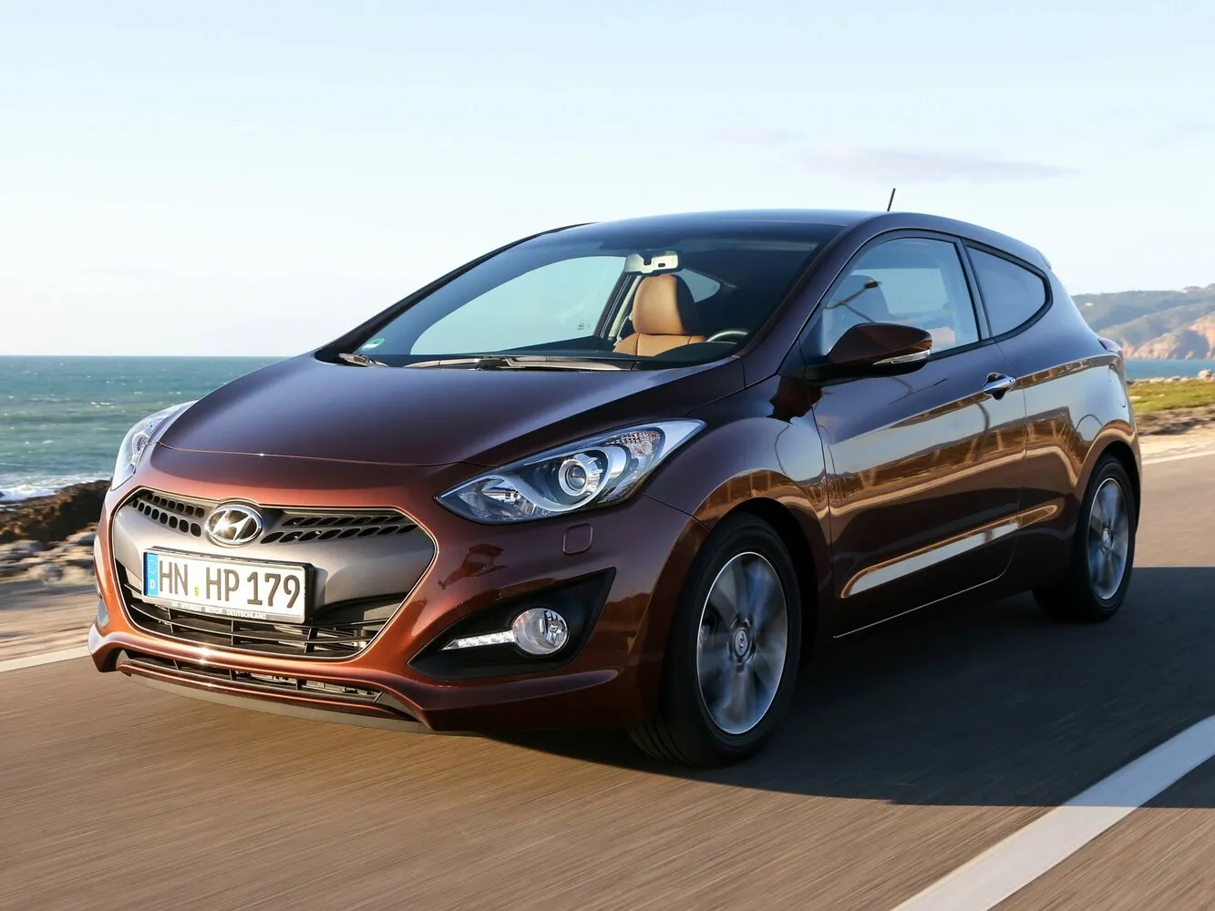 Фото автомобиля Hyundai i30 II 1.6d AT (128 Л.с.) — параметры разболтовки, сверловка дисков, DIA и крепеж