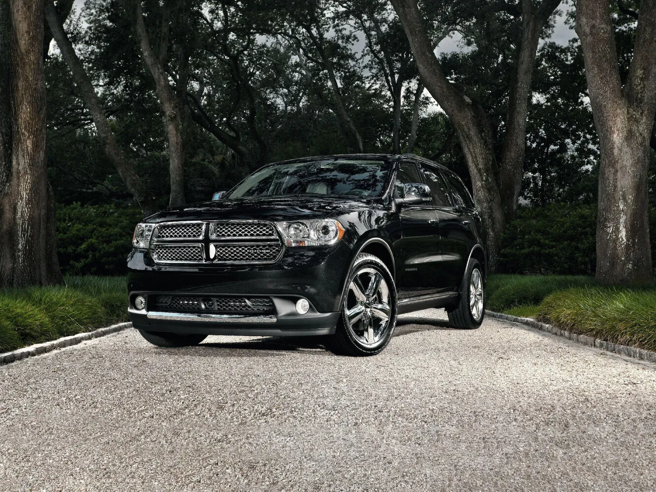 Фото автомобиля Dodge Durango III для подбора размеров колес, шин и дисков